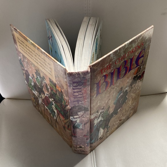 The Childrens Bible New and Old Testament Golden Press New York Published - Picture 11 of 12